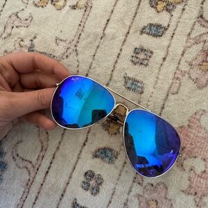 Maui Jim Silver Frame Sunglasses with Blue Mirrored Lenses